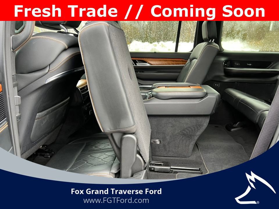 Used 2024 Jeep Grand Wagoneer L Series III image 10