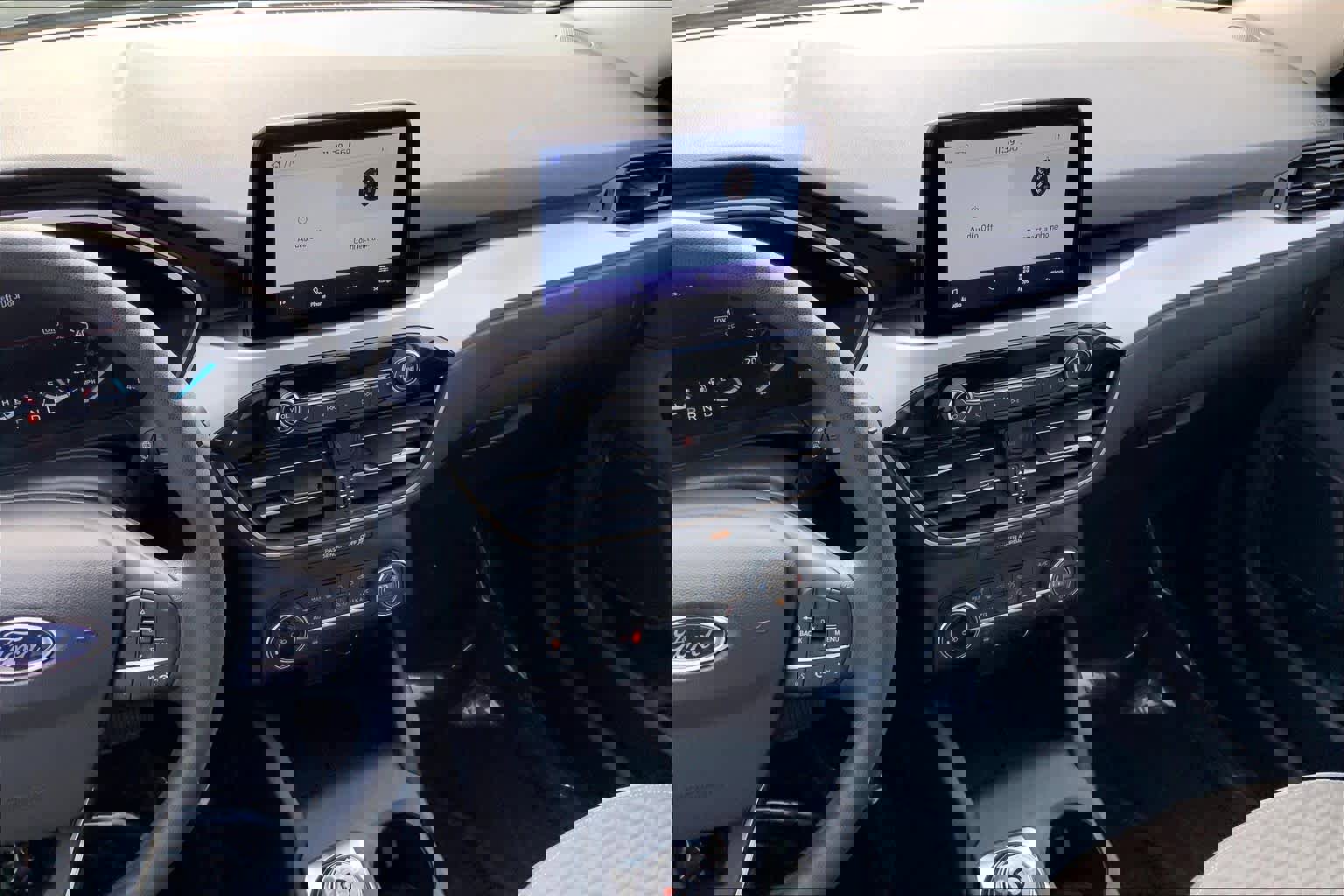 Certified 2020 Ford Escape SE image 6