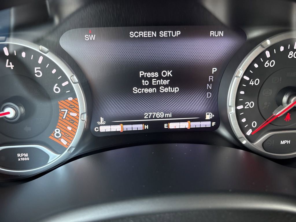 Used 2022 Jeep Renegade Latitude w/ Convenience Group AWD/4WD image 11