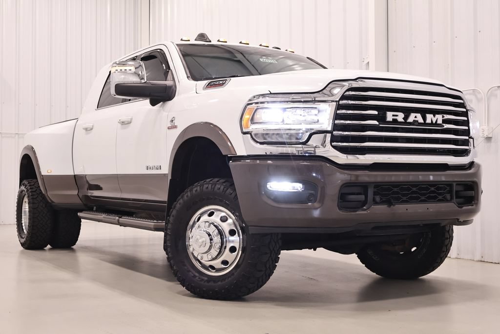 Used 2024 RAM 3500 Limited w/ Towing Technology Group AWD/4WD image 48