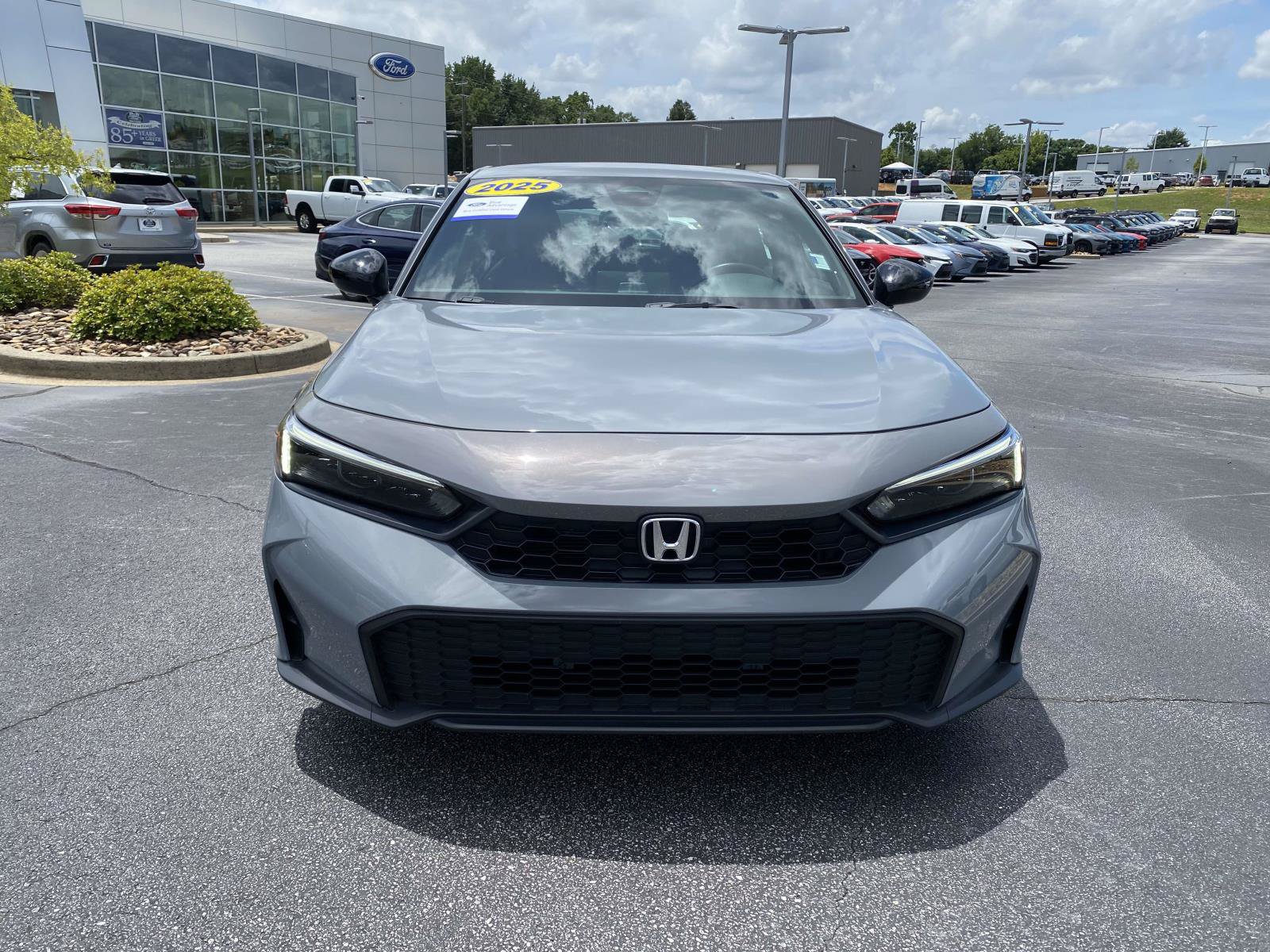 Used 2025 Honda Civic Sport image 2