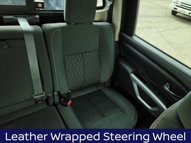 Used 2019 Nissan Titan SV w/ SV Convenience Package image 18
