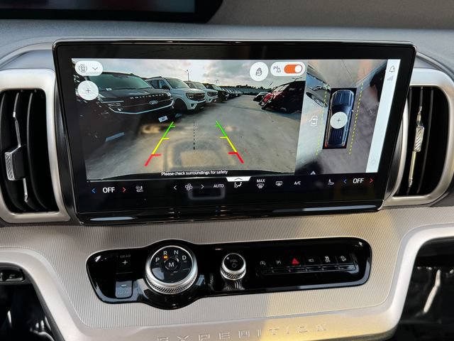 Certified 2025 Ford Expedition Active AWD/4WD image 28