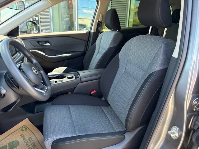Used 2023 Nissan Rogue SV AWD/4WD image 16