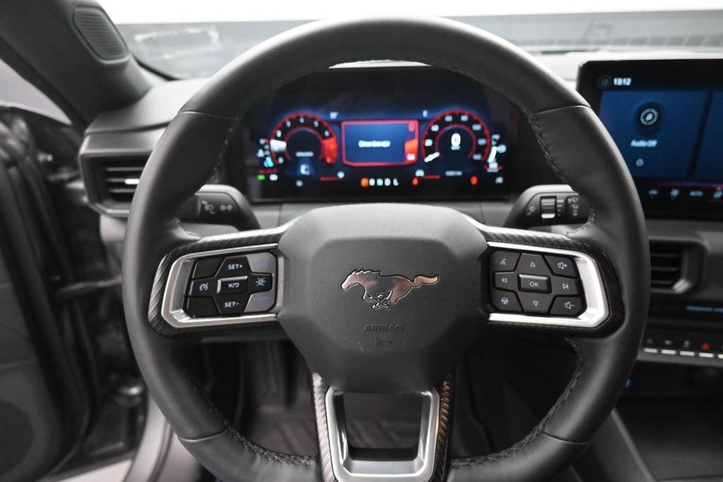 Certified 2025 Ford Mustang Coupe RWD image 7