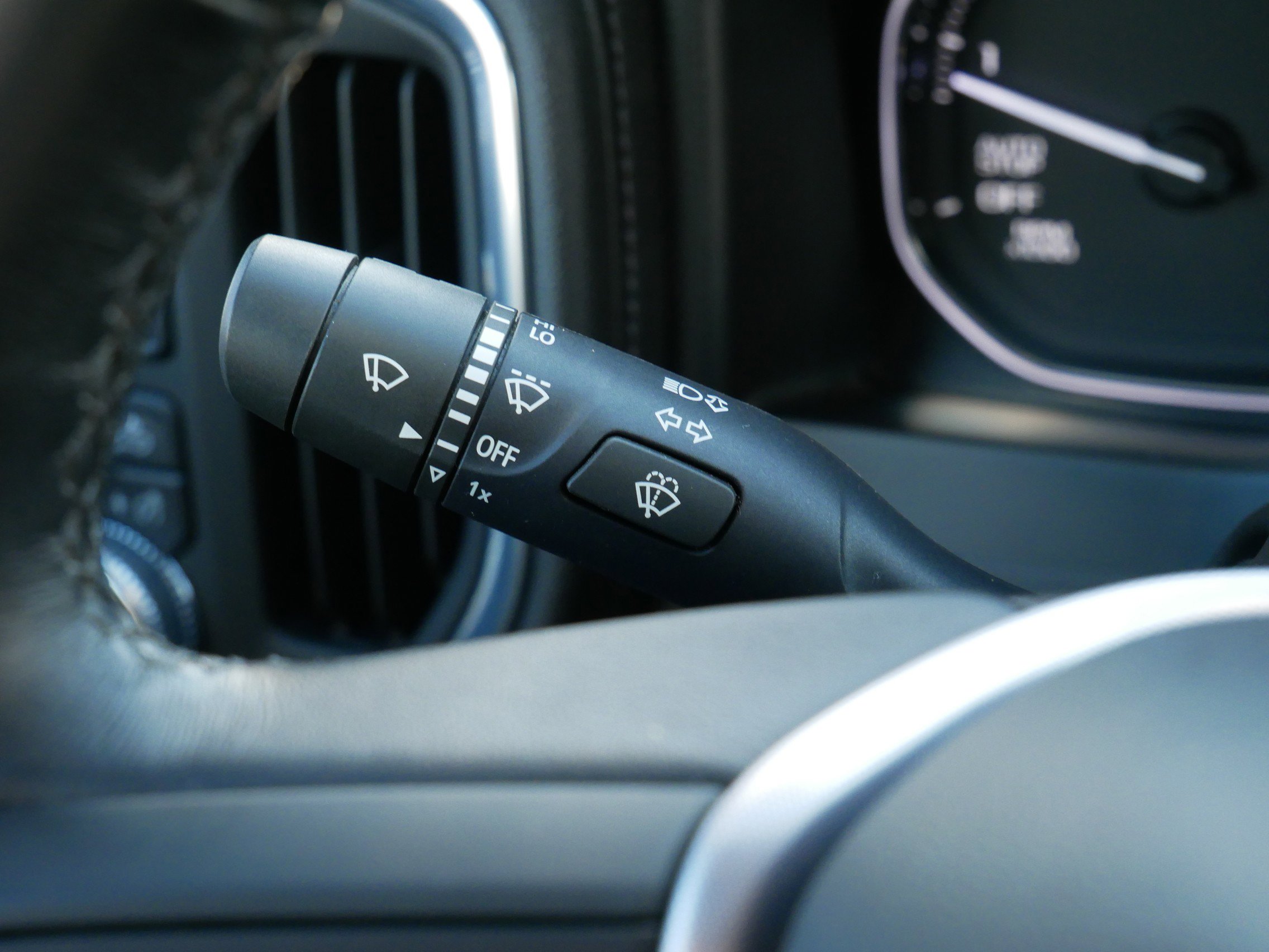 Used 2020 GMC Sierra 1500 Elevation w/ Elevation Value Package image 20