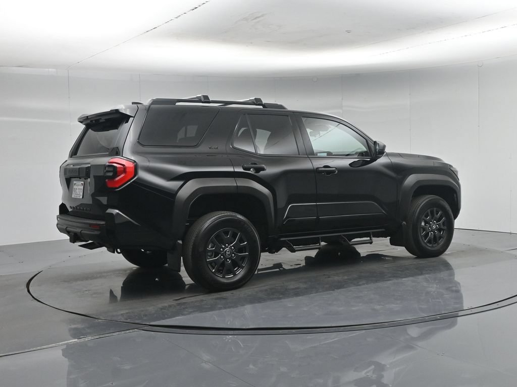 Used 2025 Toyota 4Runner SR5 AWD/4WD image 29
