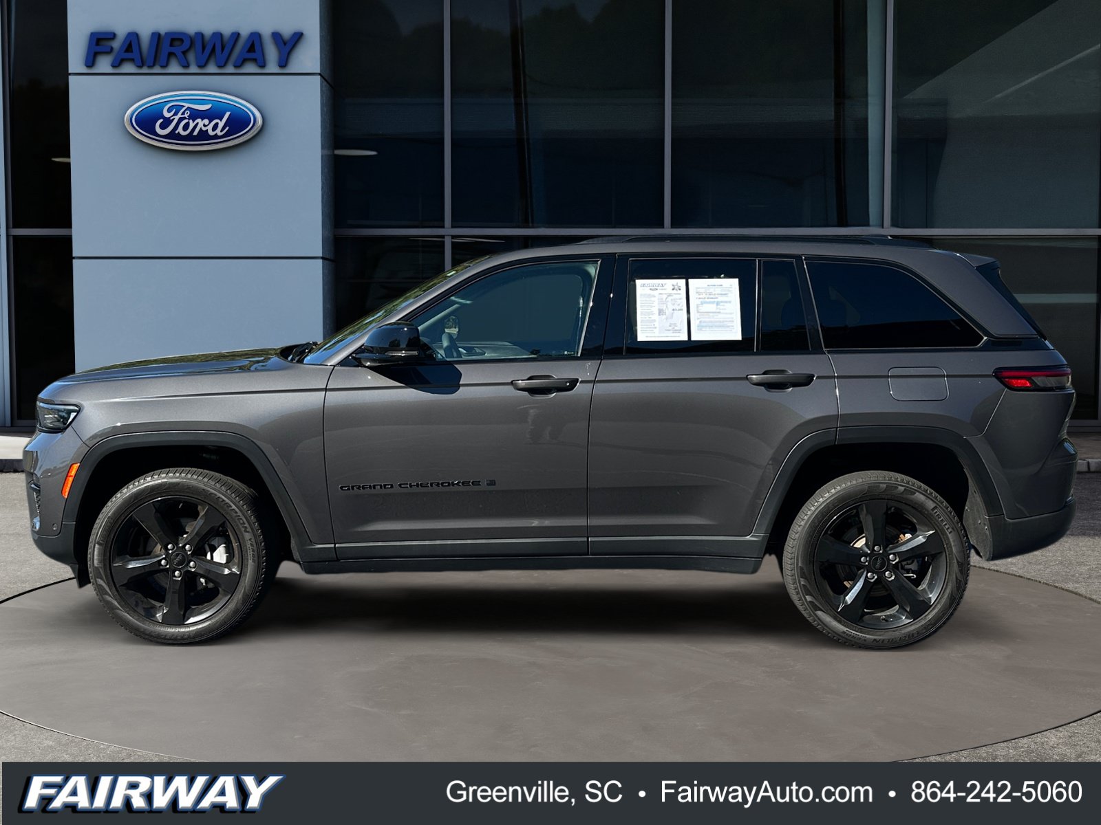 Used 2024 Jeep Grand Cherokee Limited w/ Luxury Tech Group II AWD/4WD image 8