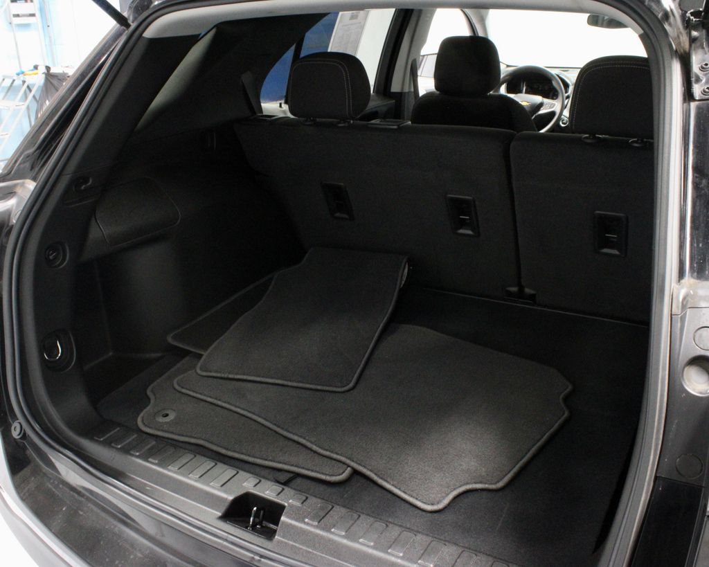 Used 2022 Chevrolet Equinox LS AWD/4WD image 15