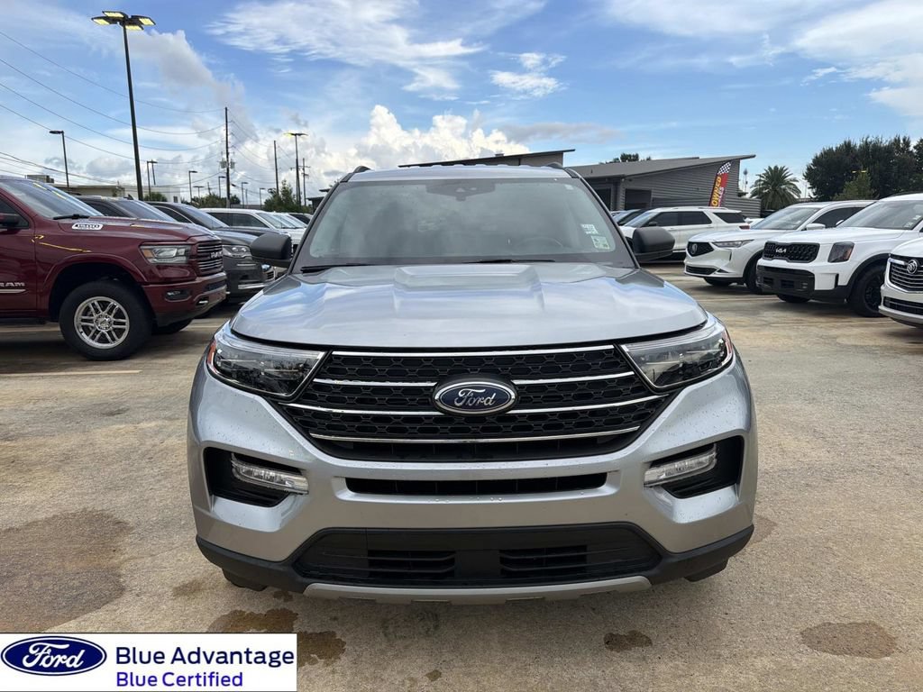 Certified 2022 Ford Explorer XLT w/ Equipment Group 202A RWD image 4