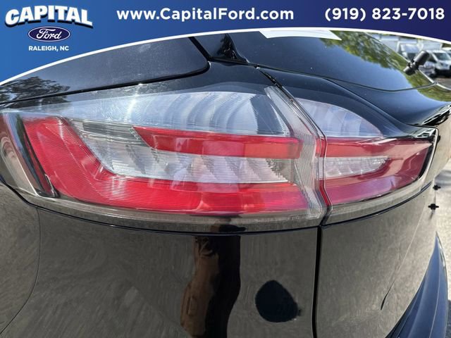Certified 2022 Ford Edge ST-Line w/ Class II Trailer Tow Package image 16