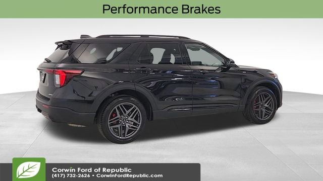 Certified 2025 Ford Explorer ST-Line w/ ST-Line Street Pack image 10