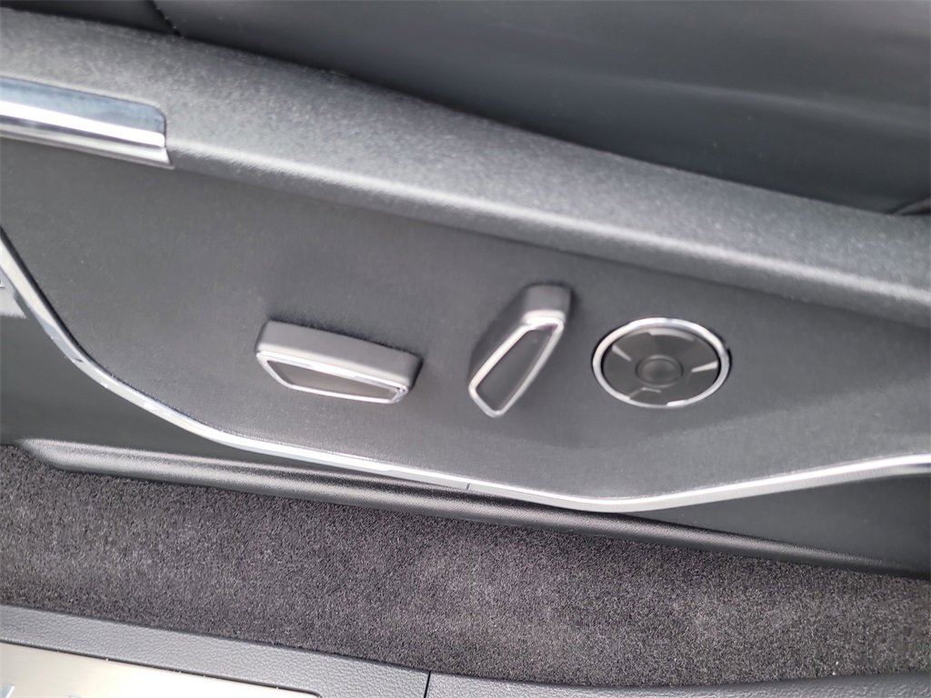 Certified 2024 Ford F150 Lightning Platinum image 17