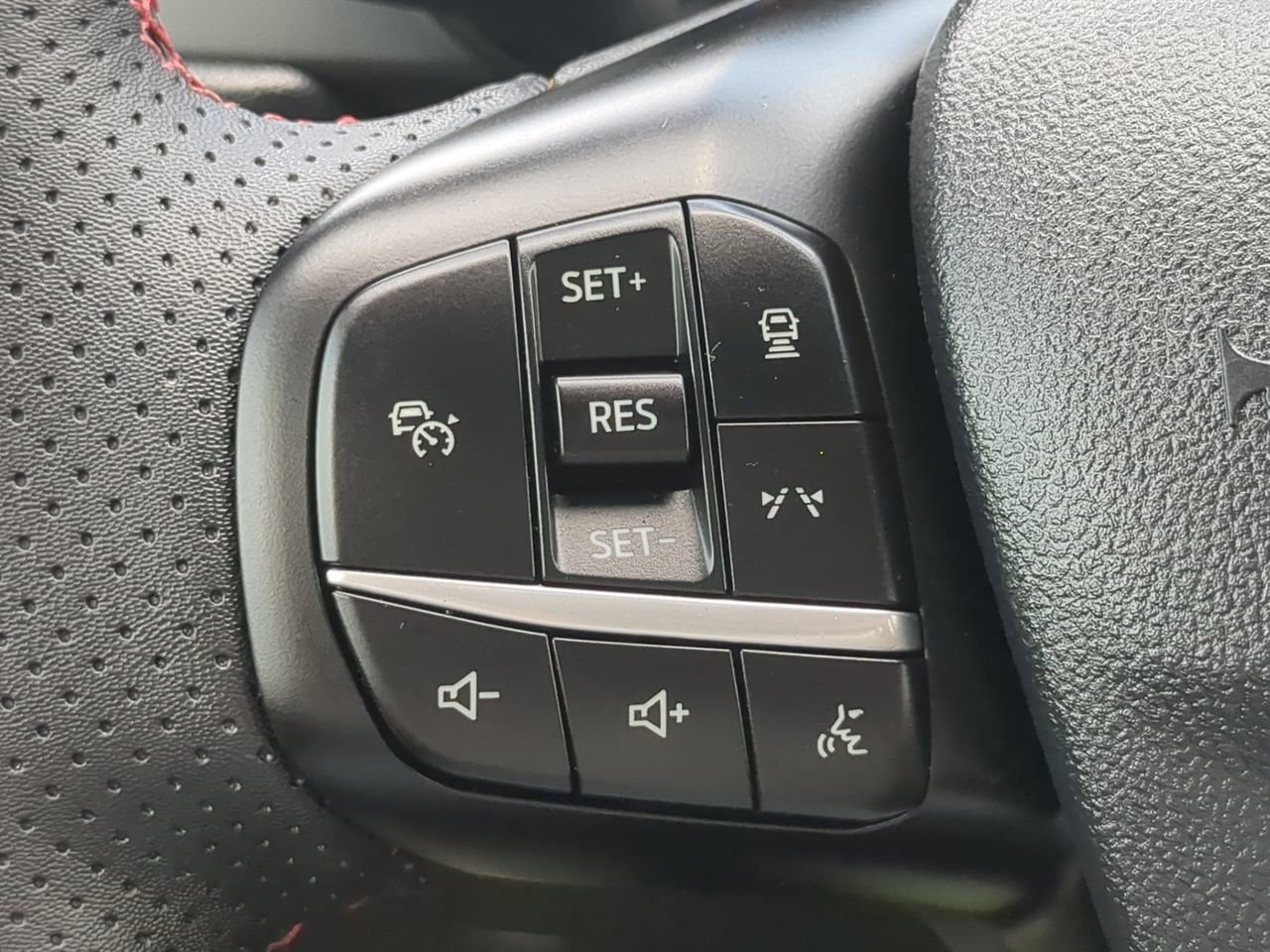 Certified 2023 Ford Escape ST-Line w/ Tech Pack #1 image 25