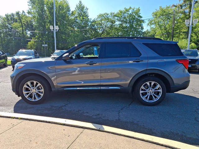 Certified 2023 Ford Explorer XLT w/ Equipment Group 202A AWD/4WD image 6