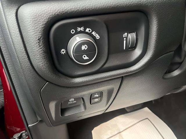 Used 2023 RAM 1500 Big Horn AWD/4WD image 19