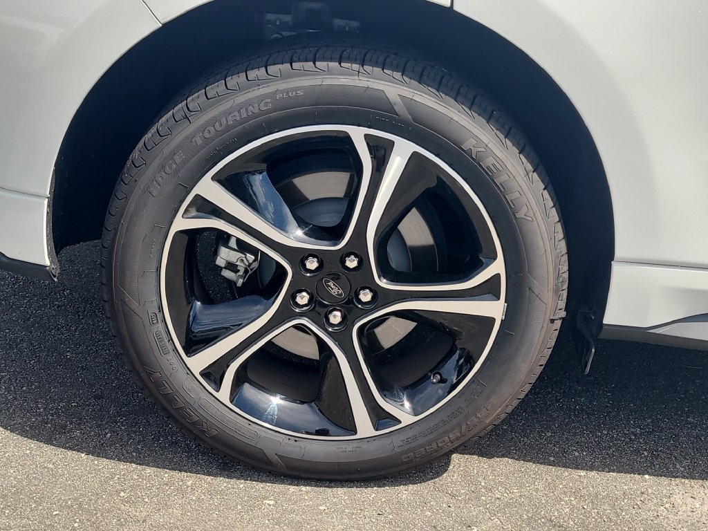 Certified 2023 Ford Edge ST AWD/4WD image 5