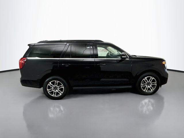 Certified 2025 Ford Expedition Active AWD/4WD image 8