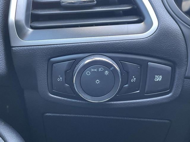 Certified 2024 Ford Edge SE w/ Black Appearance Package image 16