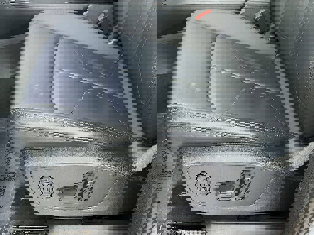 Used 2024 Audi Q3 2.0T Premium image 29