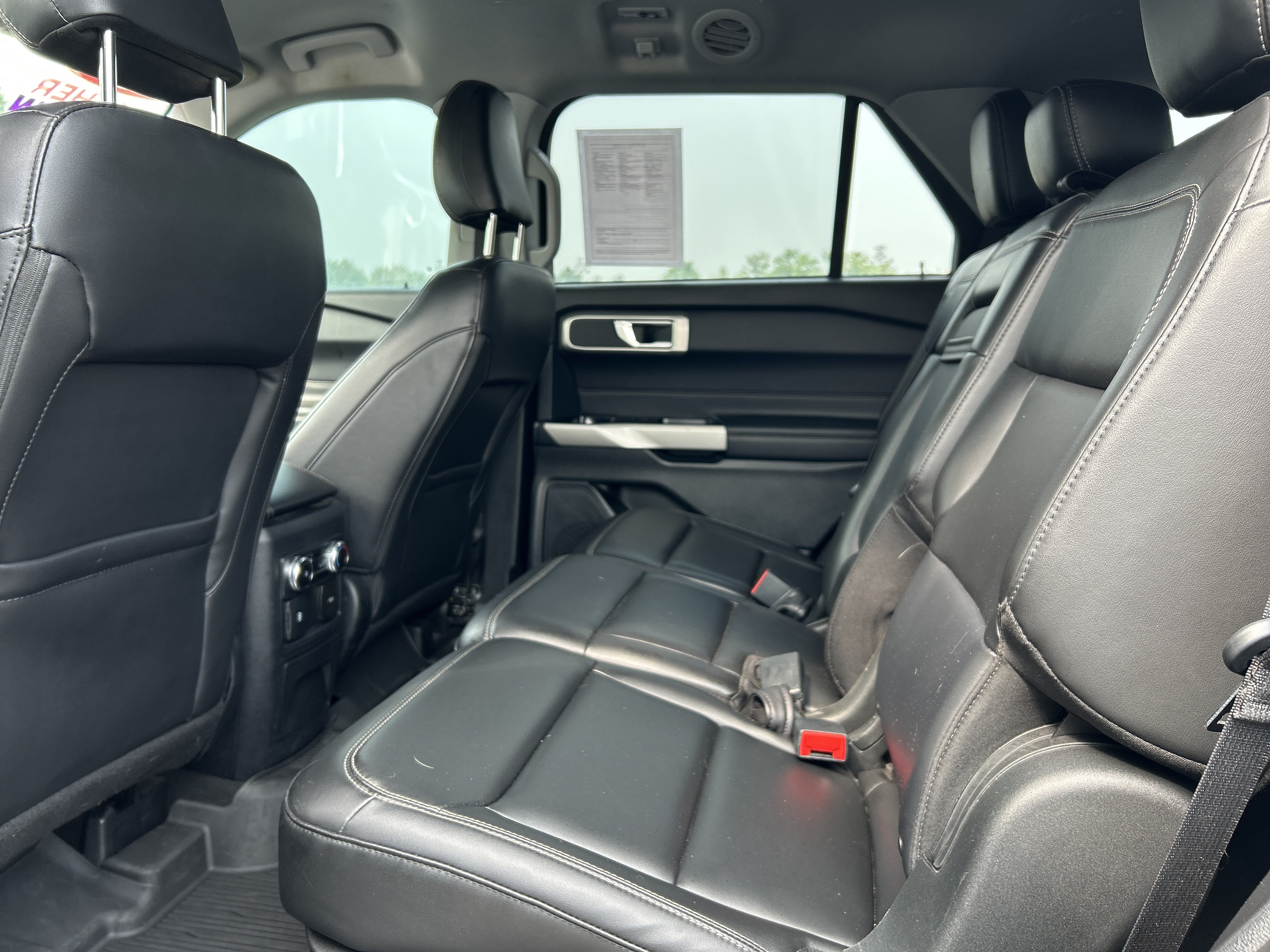 Certified 2022 Ford Explorer XLT AWD/4WD image 10