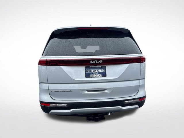 Used 2022 Kia Carnival LX FWD image 4