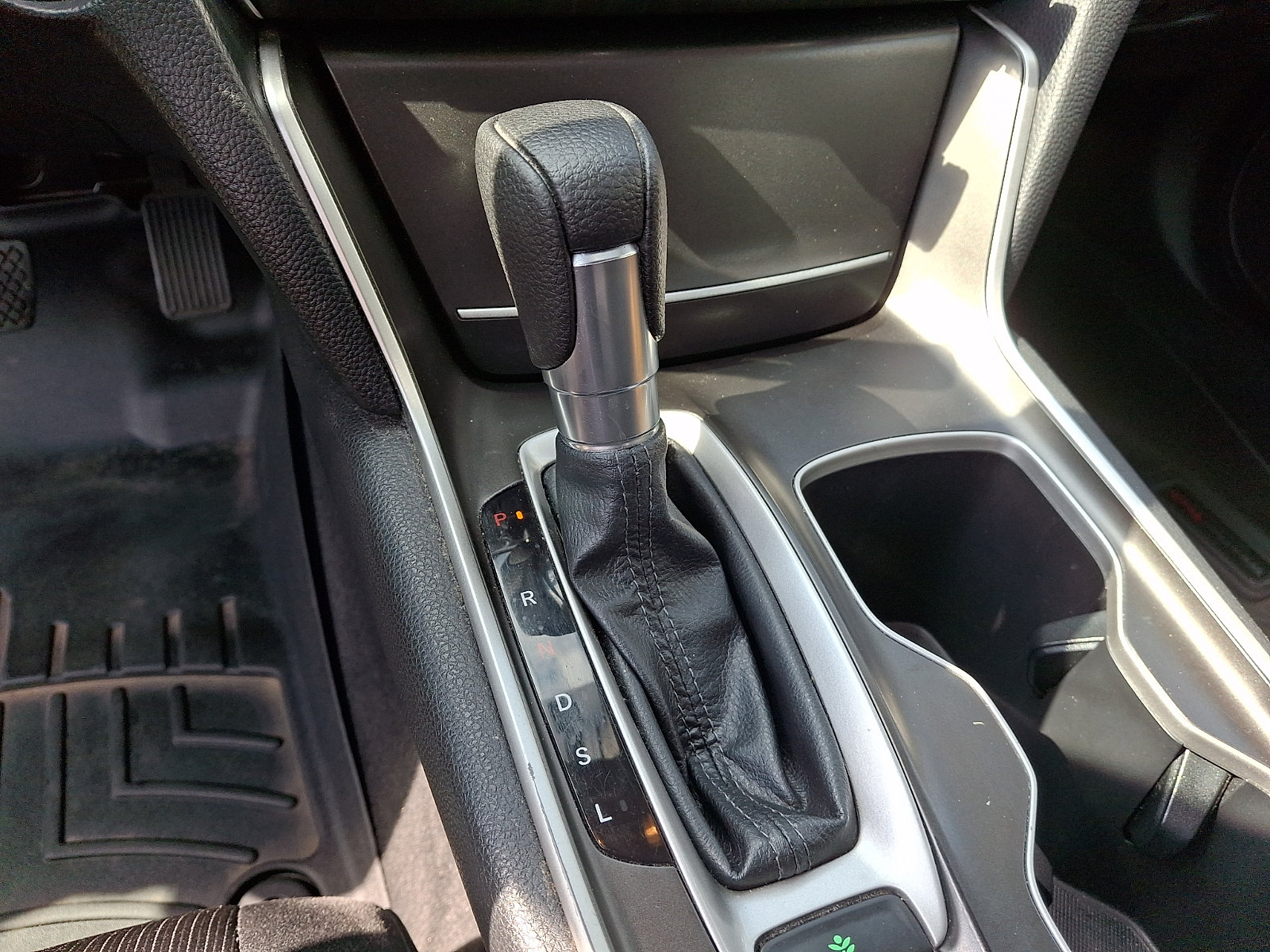Used 2019 Honda Accord EX image 16