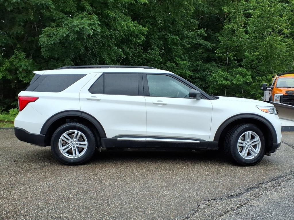 Certified 2024 Ford Explorer XLT AWD/4WD image 4