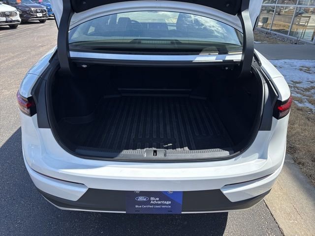 Used 2024 Toyota Crown XLE image 9