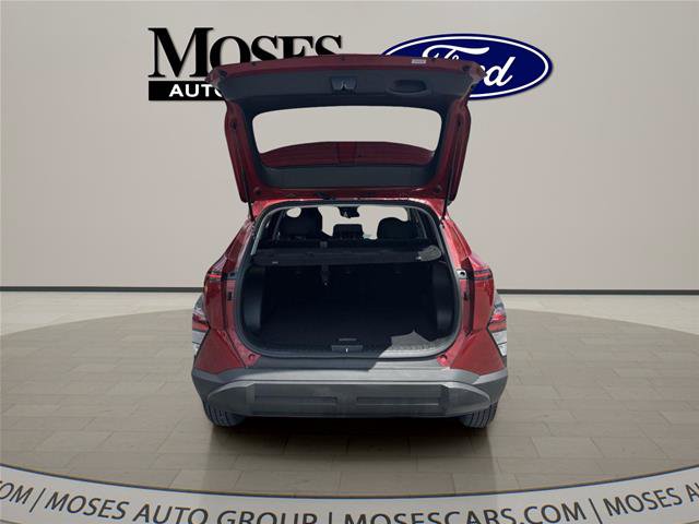 Used 2025 Hyundai Kona SEL AWD/4WD image 9