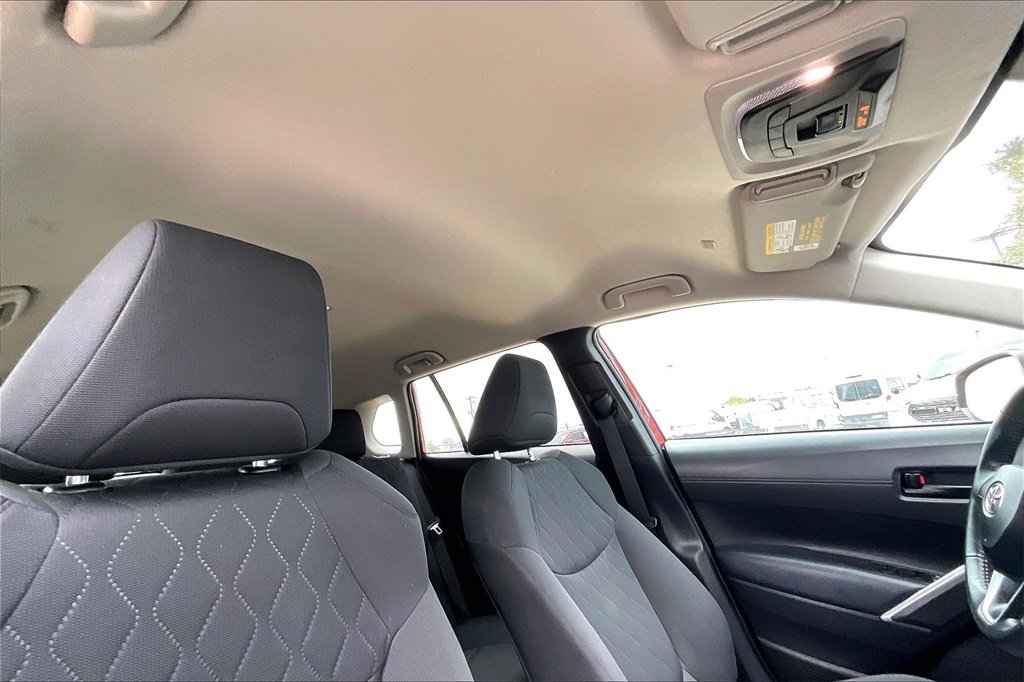 Used 2022 Toyota Corolla Cross LE image 27