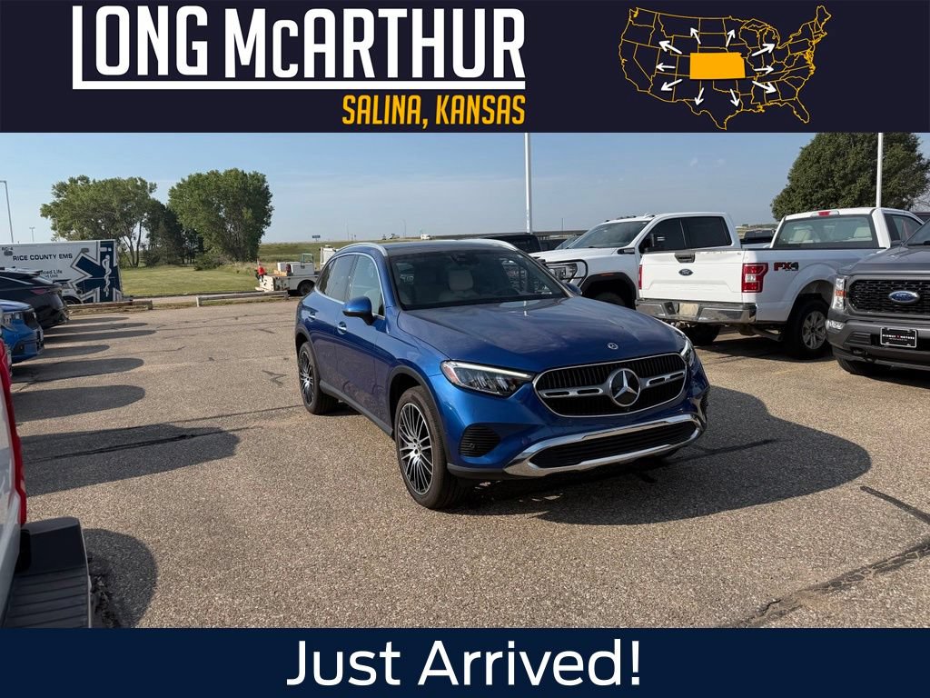 Used 2023 Mercedes-Benz GLC 300 4MATIC image 1