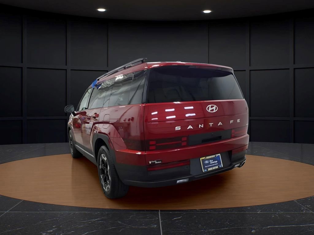 Used 2025 Hyundai Santa Fe SEL AWD/4WD image 2