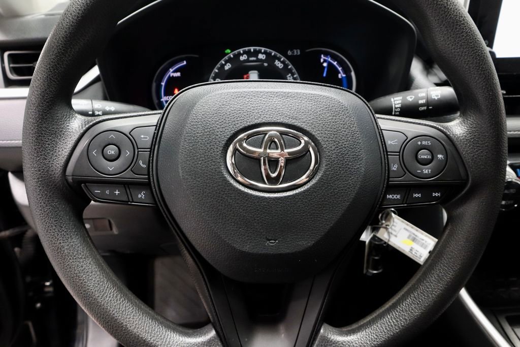 Used 2024 Toyota RAV4 LE AWD/4WD image 30