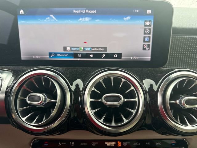 Used 2021 Mercedes-Benz GLB 250 image 31