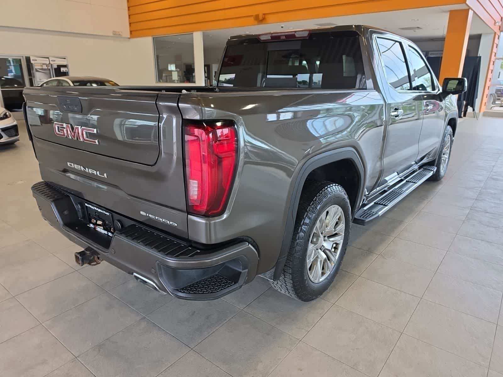 Used 2019 GMC Sierra 1500 Denali w/ Technology Package AWD/4WD image 8