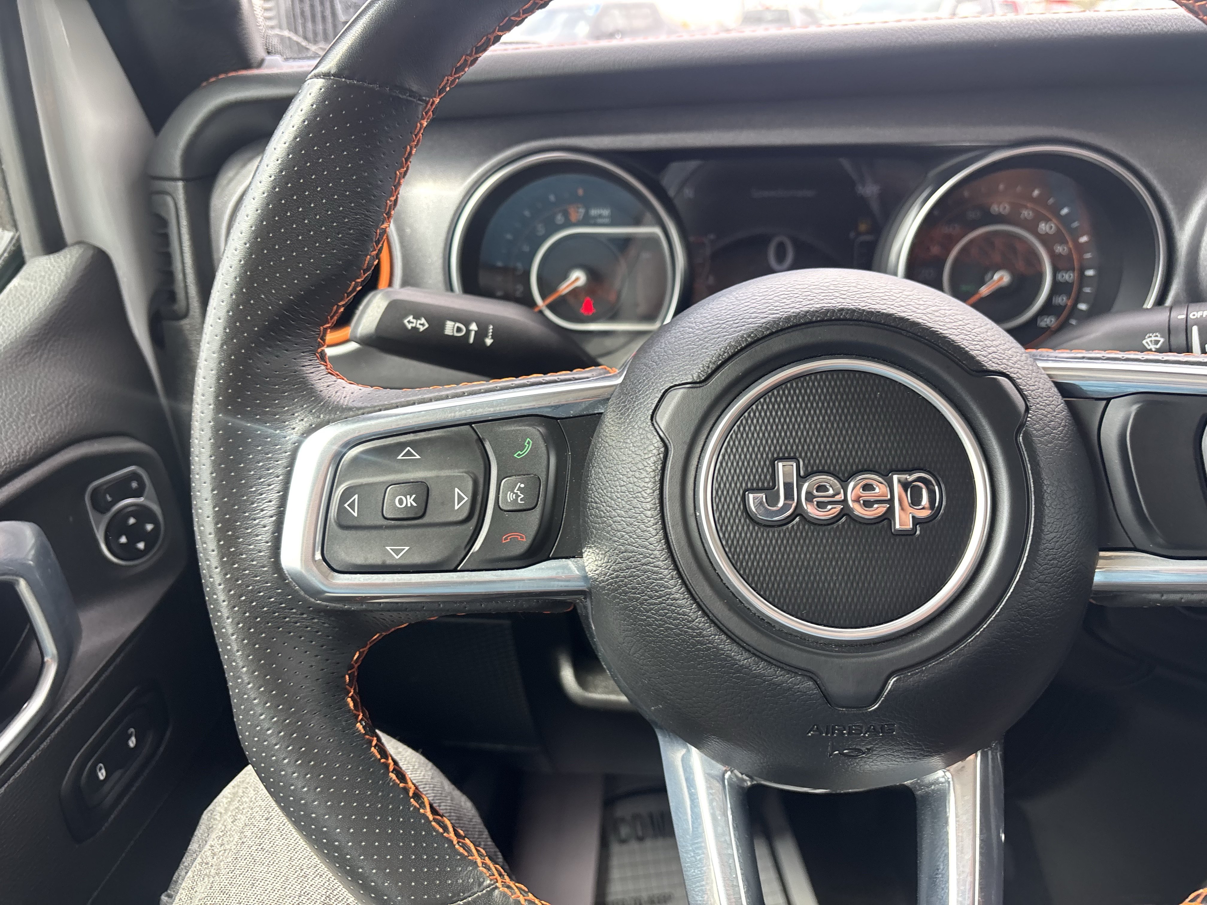 Used 2023 Jeep Gladiator Mojave w/ LED Lighting Group AWD/4WD image 29