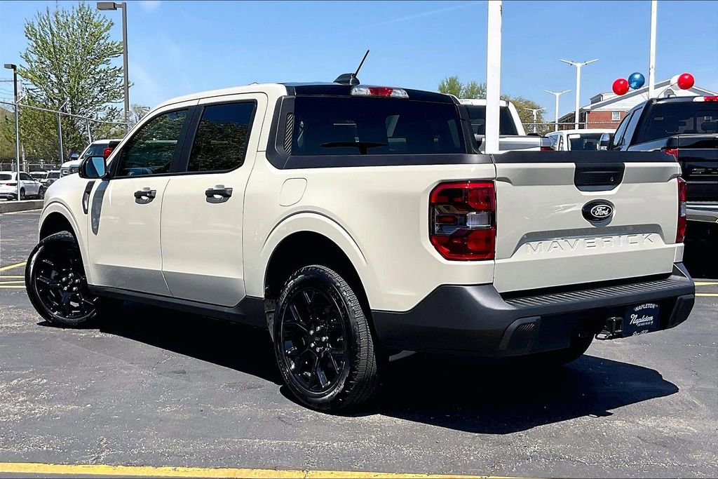 Certified 2025 Ford Maverick XLT w/ Black Appearance Package AWD/4WD image 9