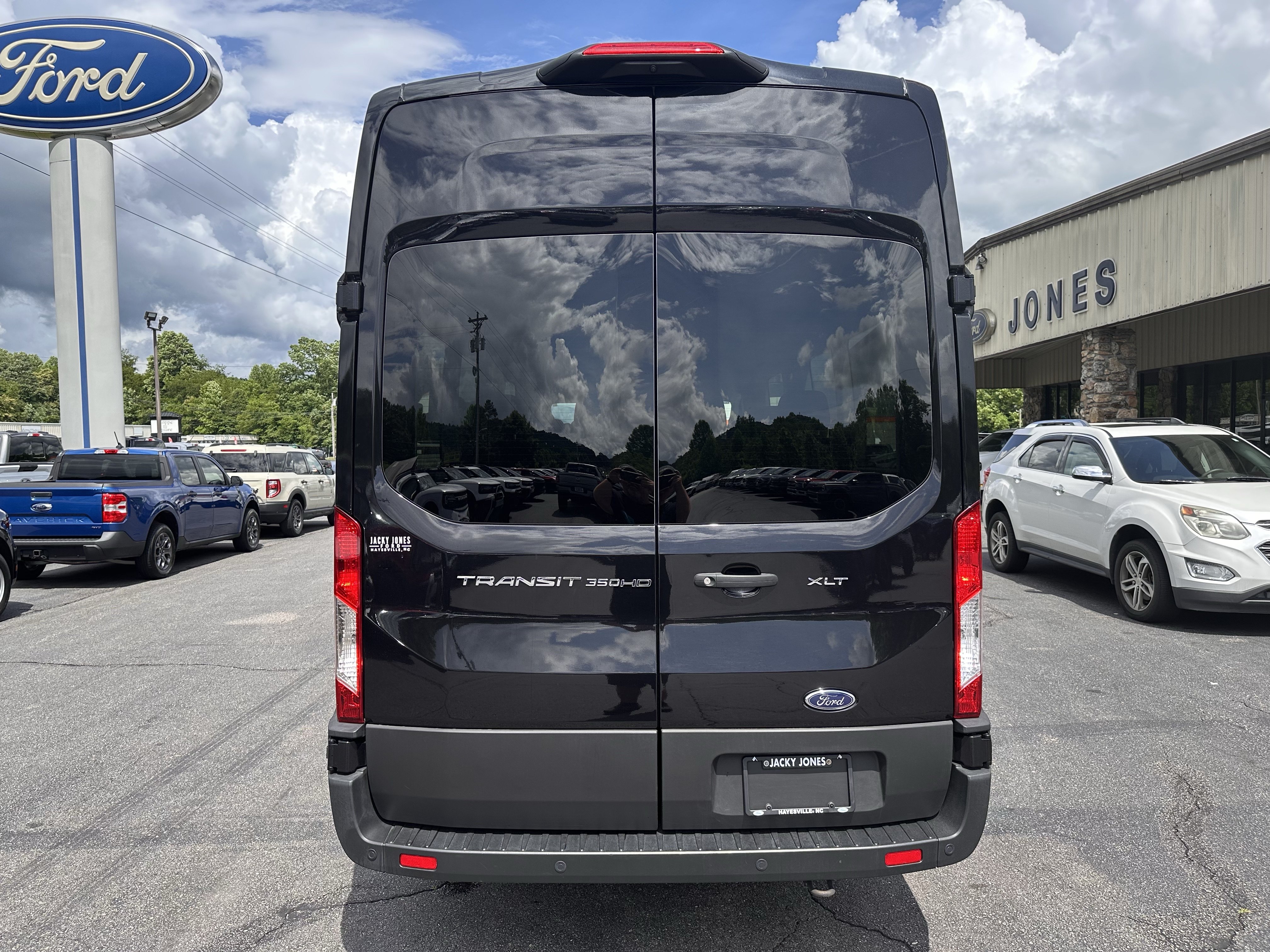 Certified 2025 Ford Transit 350 XLT RWD image 6