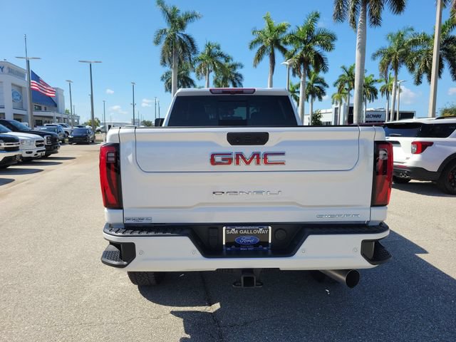 Used 2025 GMC Sierra 2500 Denali AWD/4WD image 5