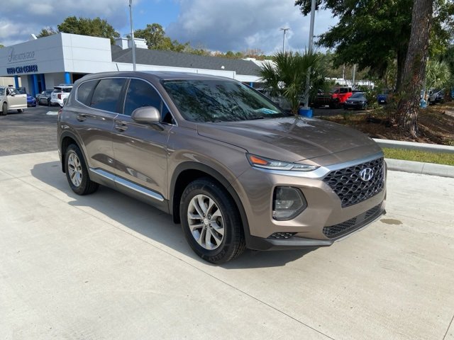 Used 2020 Hyundai Santa Fe SE image 2