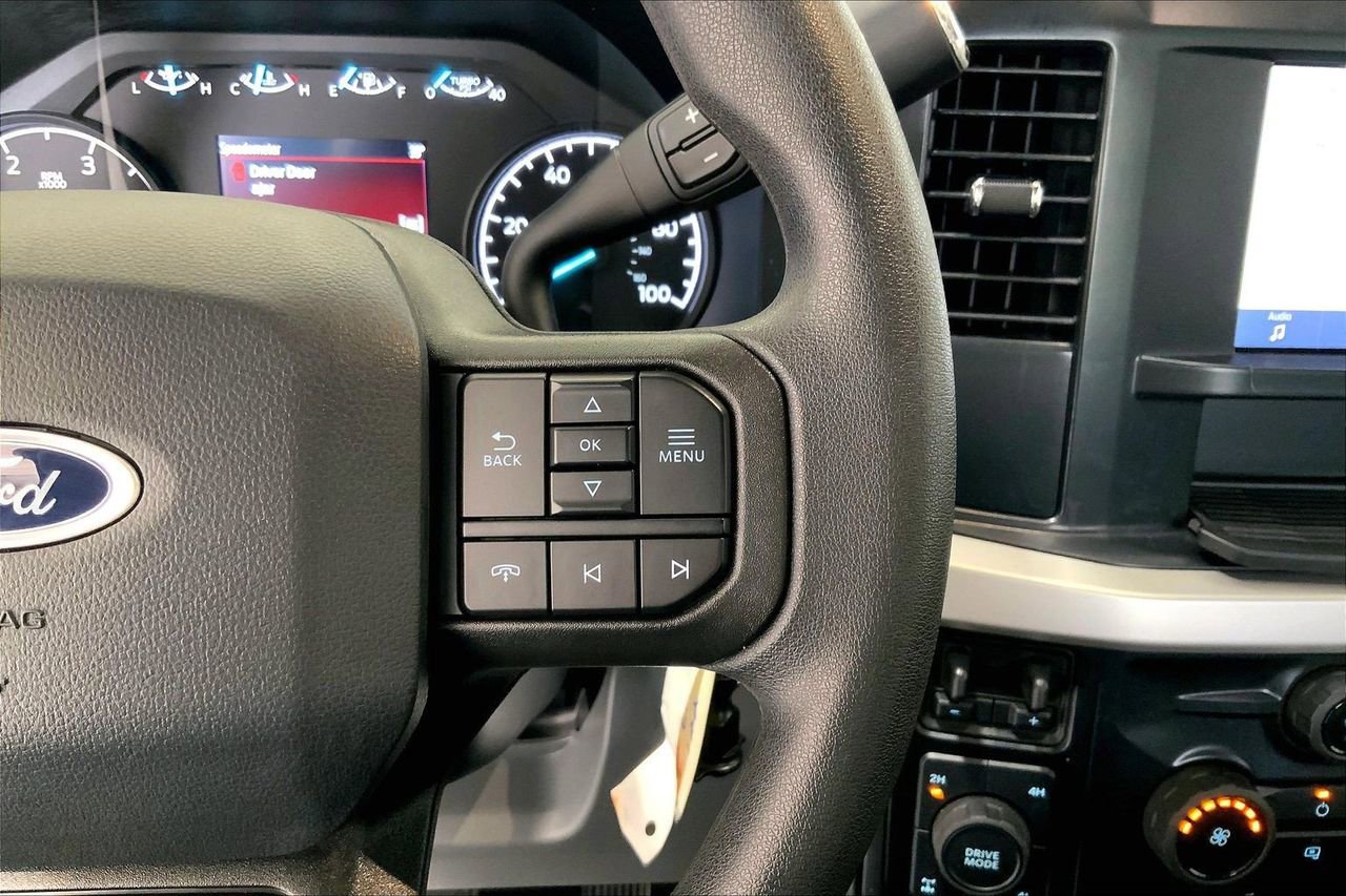 Certified 2025 Ford F250 XL w/ STX Appearance Package AWD/4WD image 22