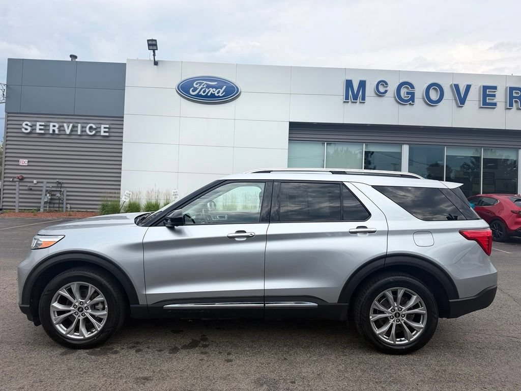 Certified 2023 Ford Explorer Limited AWD/4WD image 3