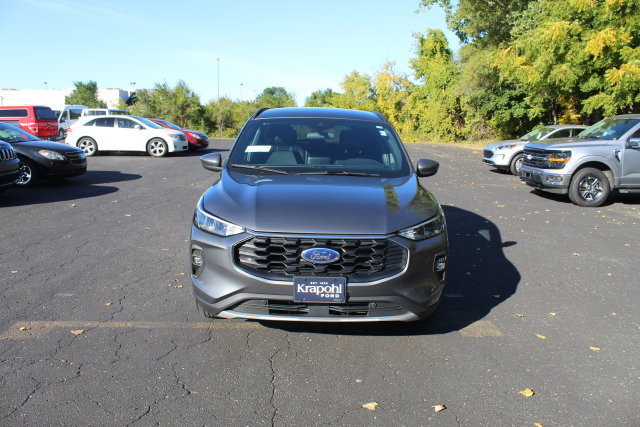 Certified 2025 Ford Escape ST-Line Select AWD/4WD image 15