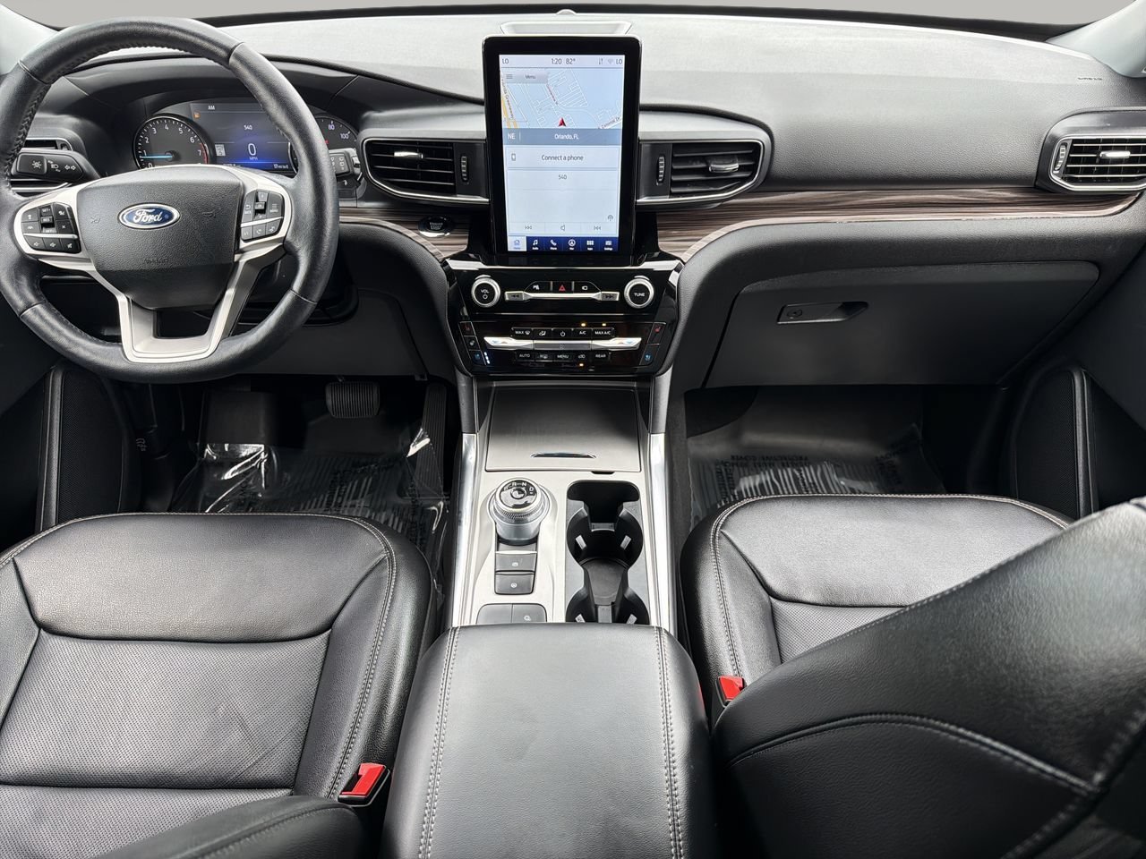 Certified 2023 Ford Explorer Limited w/ Limited Technology Package RWD image 14