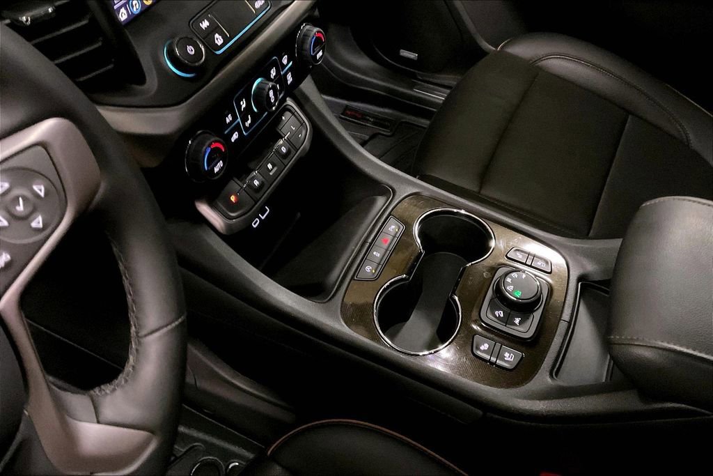 Used 2023 GMC Acadia AT4 w/ Technology Package image 16
