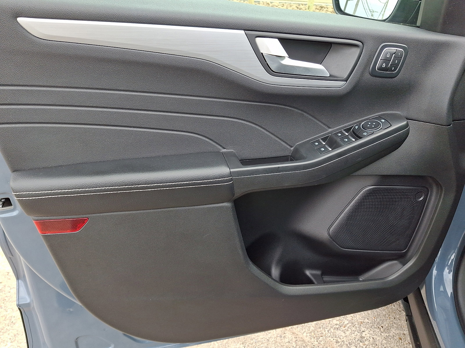 Certified 2024 Ford Escape Platinum image 13