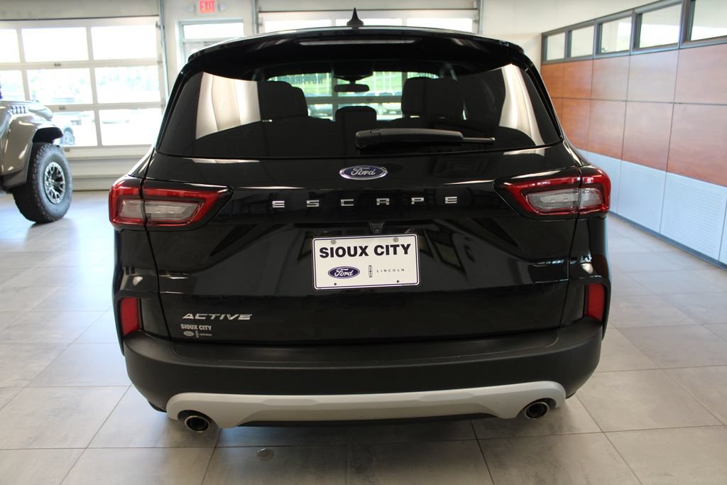 Certified 2024 Ford Escape Active w/ Cold Weather Package FWD image 6