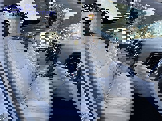 Used 2021 Jeep Cherokee Limited image 12