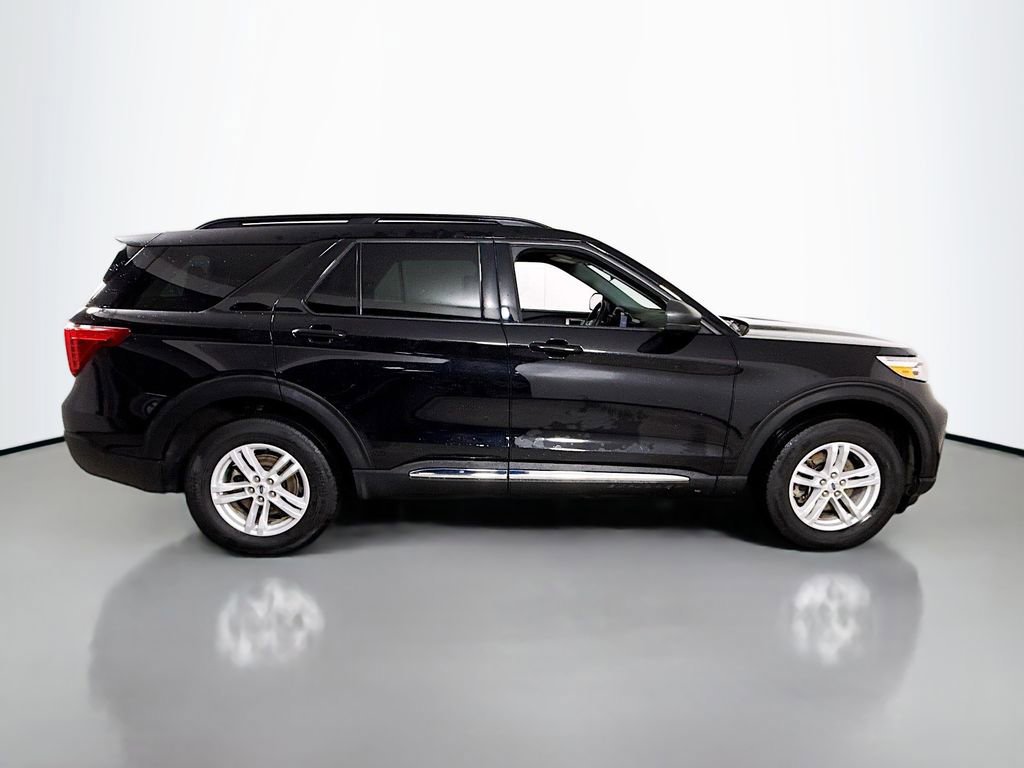 Certified 2023 Ford Explorer XLT w/ Equipment Group 202A image 6